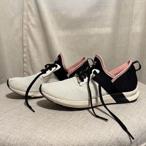 Women’s New Balance Sneakers